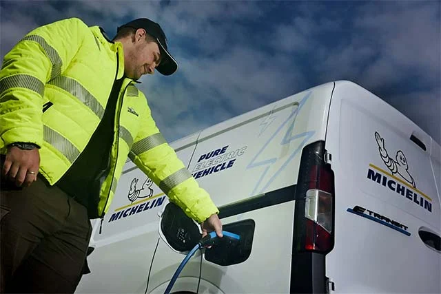 Michelin chce uporządkować ładowanie flot elektrycznych. Jedna karta, 1,2 mln punktów i pełna kontrola kosztów Michelin chce uporządkować ładowanie flot elektrycznych. Jedna karta, 1,2 mln punktów i pełna kontrola kosztów - Michelin EV Charge floty 1