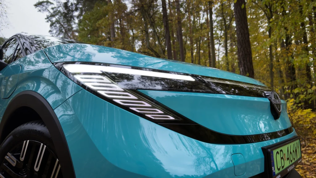 Nowy Nissan LEAF wjeżdża do Polski. Pionier elektromobilności z zasięgiem do 622 km i ceną od 149 900 zł - Nissan LEAF 10