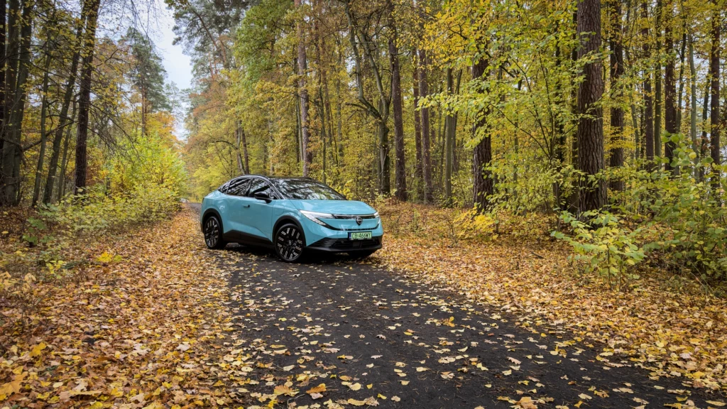 Nowy Nissan LEAF wjeżdża do Polski. Pionier elektromobilności z zasięgiem do 622 km i ceną od 149 900 zł - Nissan LEAF 7