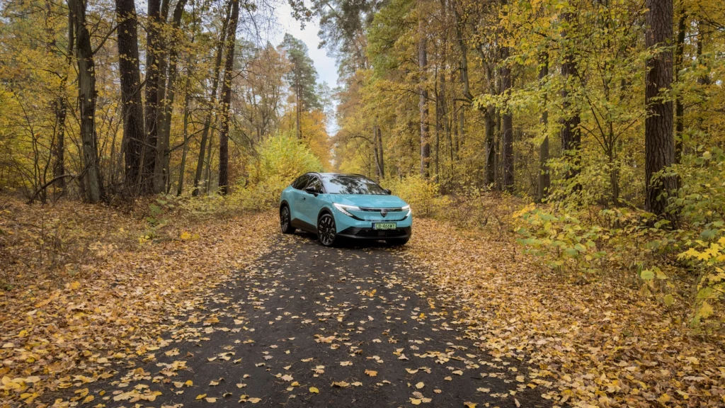 Nowy Nissan LEAF wjeżdża do Polski. Pionier elektromobilności z zasięgiem do 622 km i ceną od 149 900 zł - Nissan LEAF 8