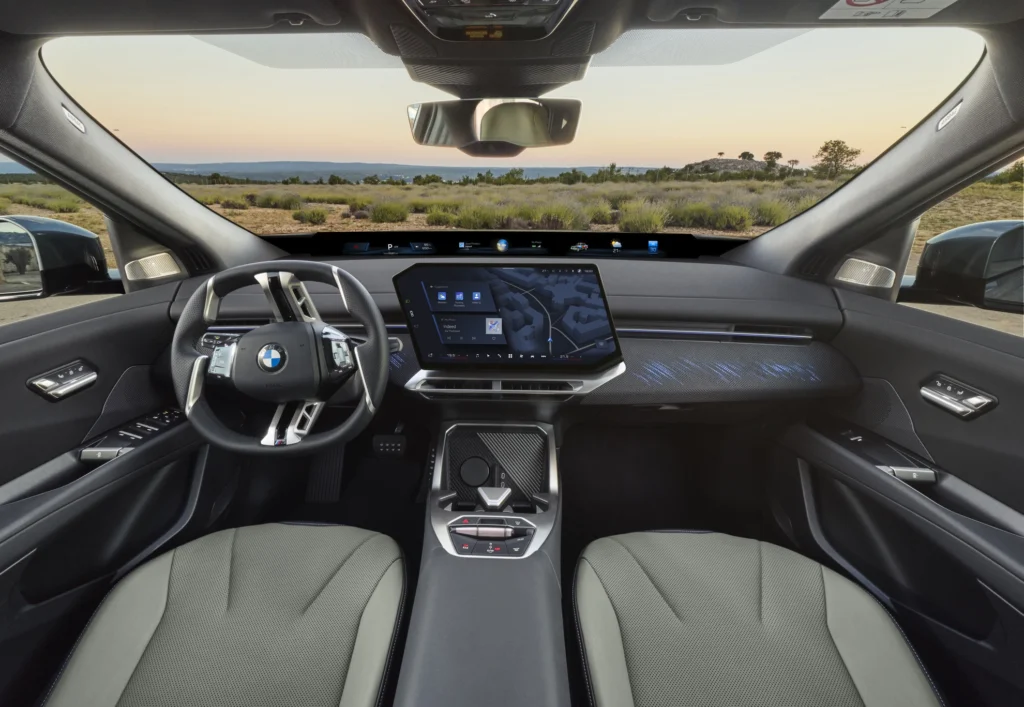 Nowości BMW na prąd. Nowy SUV-coupe i mocniejsze iX3 Nowości BMW na prąd. Nowy SUV-coupe i mocniejsze iX3 - P90655830 highRes bmw ix4 50 xdrive in