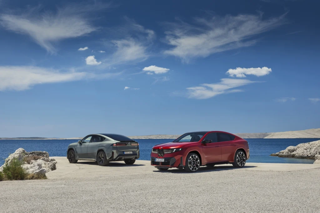 Nowości BMW na prąd. Nowy SUV-coupe i mocniejsze iX3 Nowości BMW na prąd. Nowy SUV-coupe i mocniejsze iX3 - P90659268 highRes bmw ix4 highlight sh
