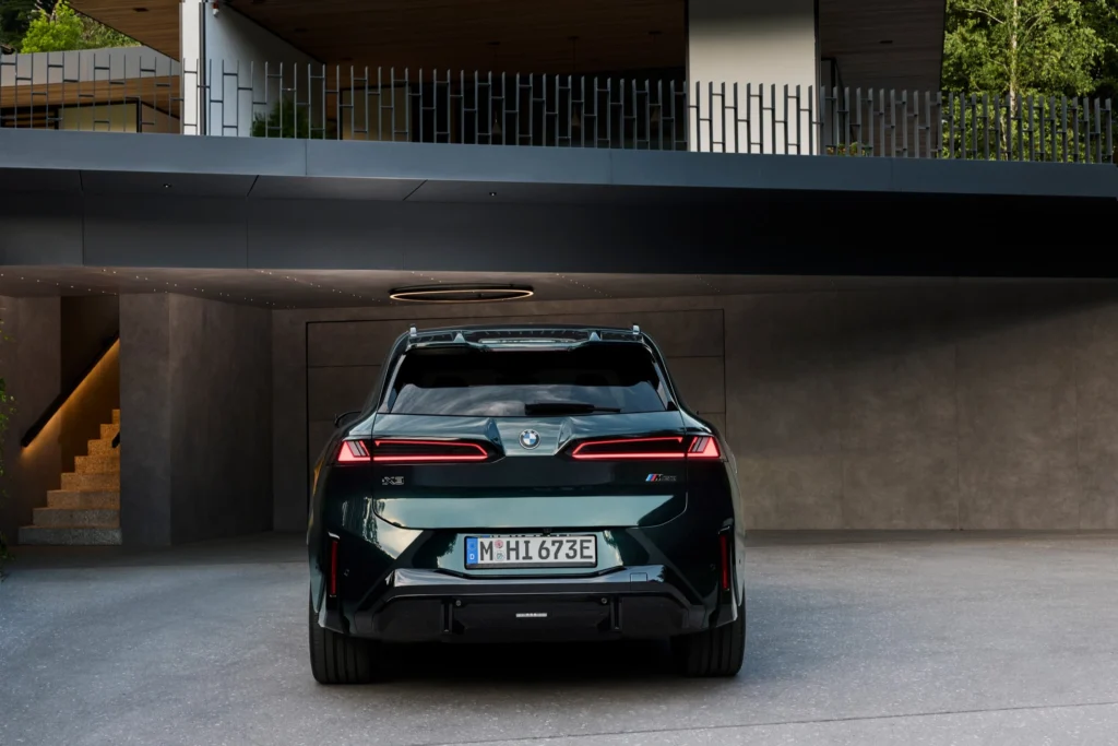 Nowości BMW na prąd. Nowy SUV-coupe i mocniejsze iX3 Nowości BMW na prąd. Nowy SUV-coupe i mocniejsze iX3 - P90659819 lowRes the new bmw ix3 m60