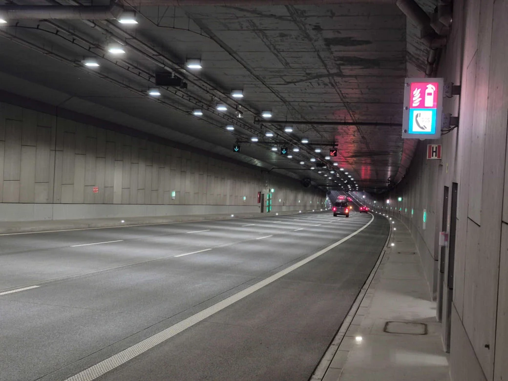 W tunelach szybciej 2