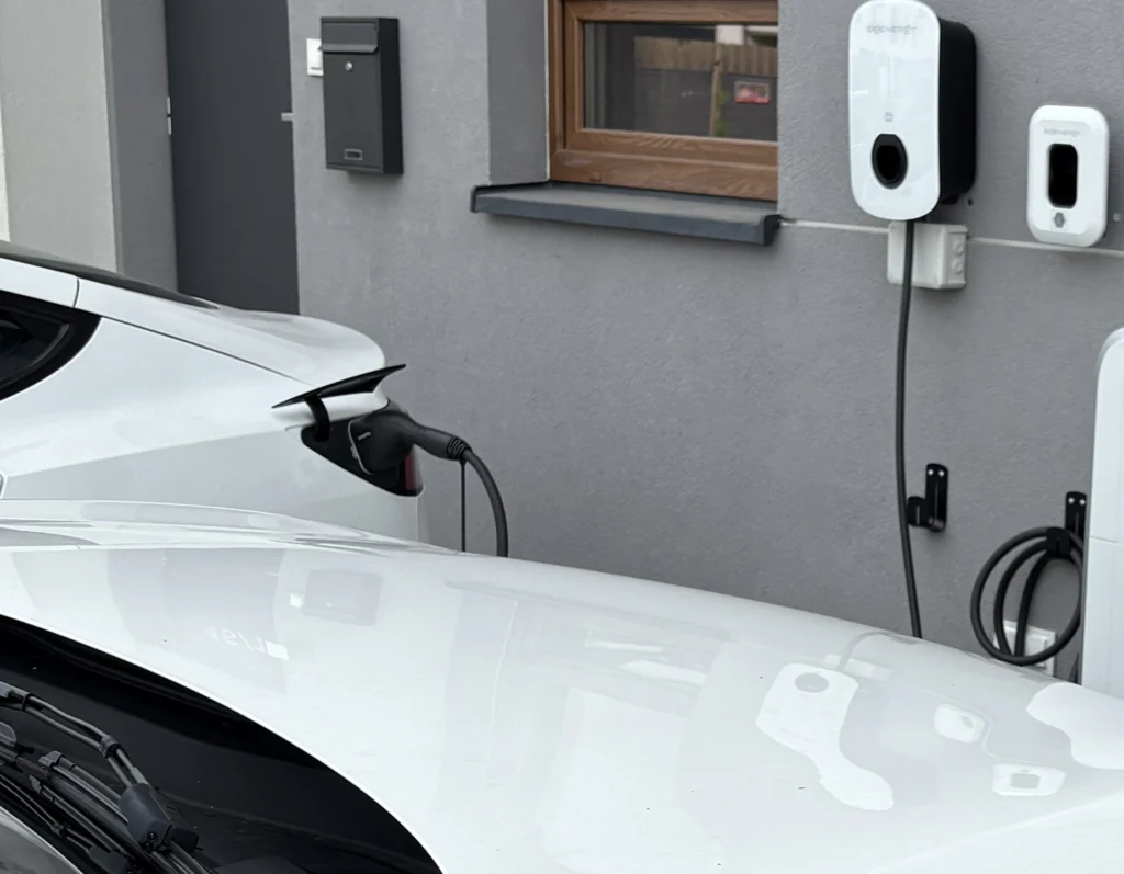 Jak przygotować instalację elektryczną pod wallbox? - Wallbox ladowarka instalacja fot. LL