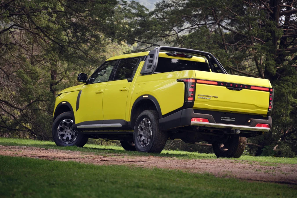 Nowa Navara w odmianie PHEV. Czy to pomoże odbudować segment pick-up'ów? Nowa Navara w odmianie PHEV. Czy to pomoże odbudować segment pick-up'ów? - nissan navara pro 2027 1
