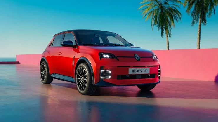 Renault E-Space Concept wraca do koncepcji minivana. To nie koniec nowości - obraz 5