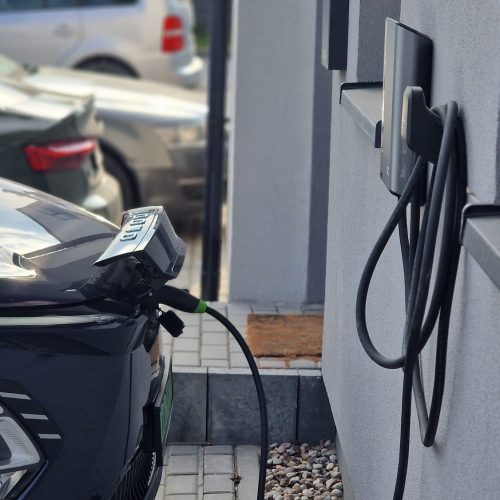 7195369b-1267-44c5-b883-ab519b77113e